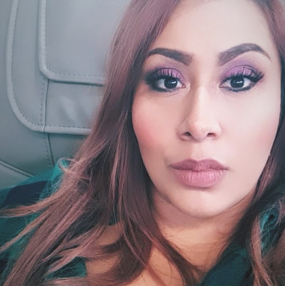 Meet your Posher, Libby - Picture 2 of 4